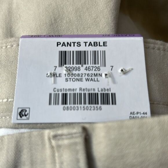 NWT Club Room khaki pants. Size 38x32 - Picture 4 of 6